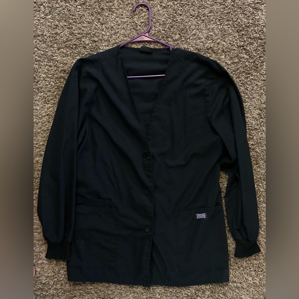- Women’s size medium / Cherokee Professionals Women Scrubs Lab Coats